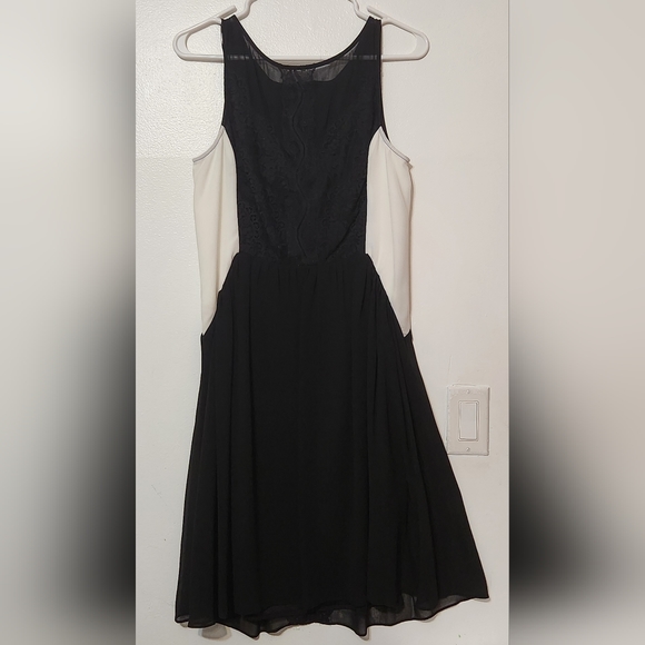 Vince Camuto Dresses & Skirts - Vince Camuto size L dress